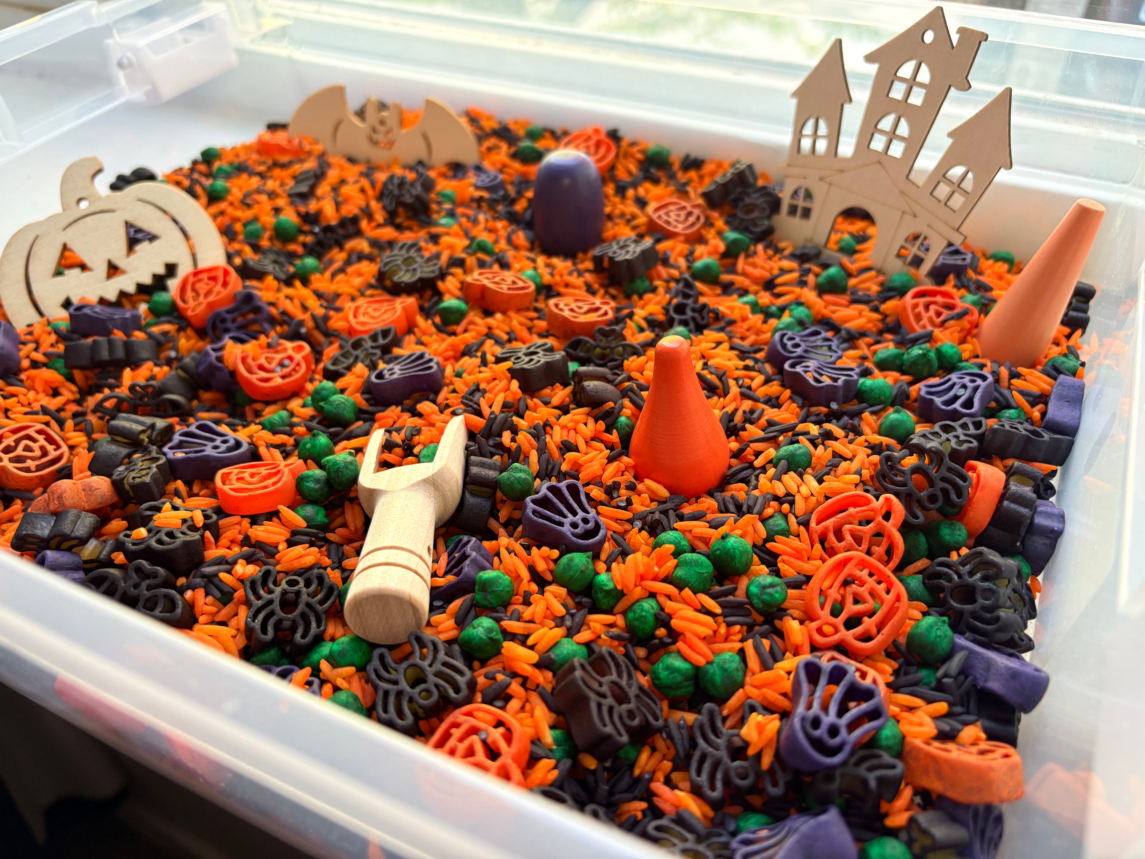 Halloween | Ready-to-Pour Sensory Play Kit for Kids